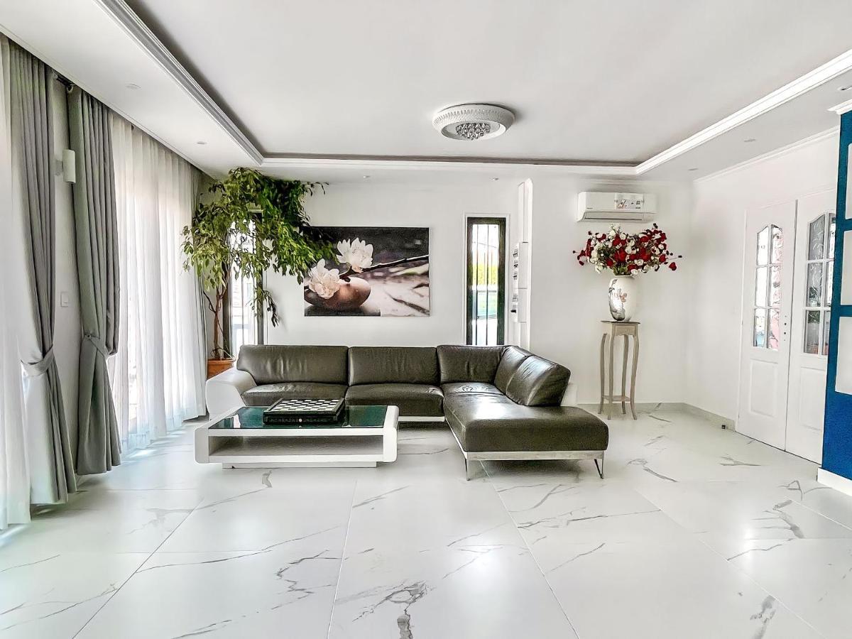 ווילג'וף Paris Dream Villa מראה חיצוני תמונה